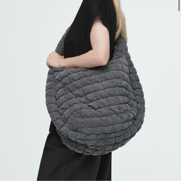 NWOT Cos Oversized Quilt Crossbody Grey Denim (SOLD OUT) - Picture 4 of 7